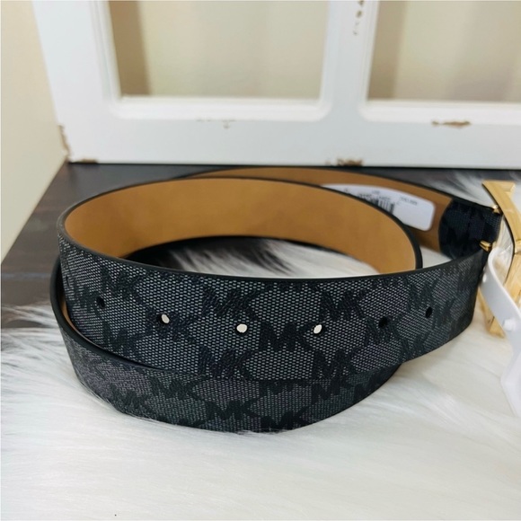 Michael Kors Signature Logo Women’s Belt Small - Picture 5 of 9